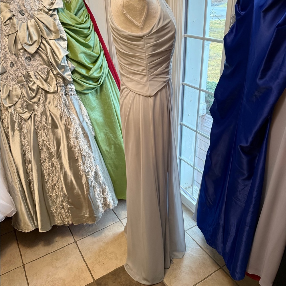 David's Bridal Light Gray Prom Dress/bridesmaid/evening /special occasions - Picture 7 of 12